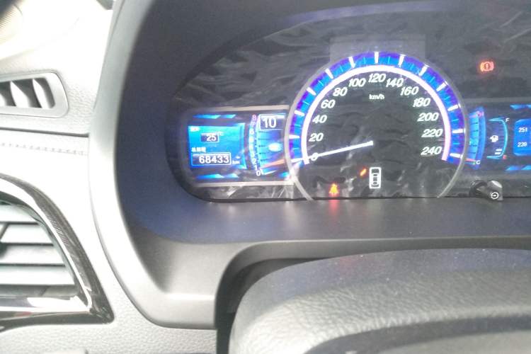 Used BYD S7 2015 1.5T Manual Luxury Model Odometer Close Up