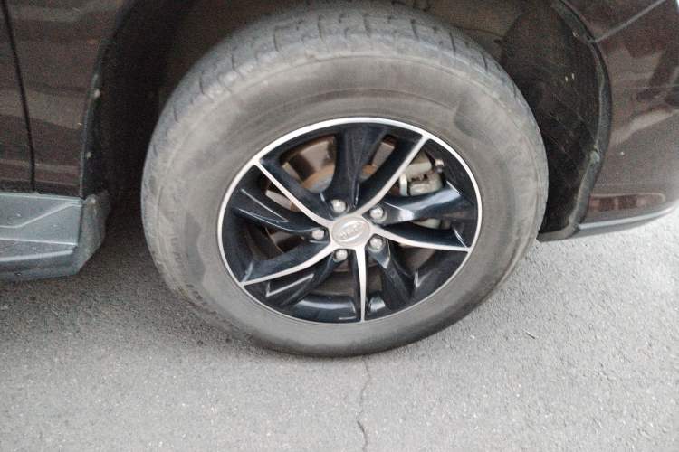 Used BYD S7 2015 1.5T Manual Luxury Model Right Front Wheel Hub