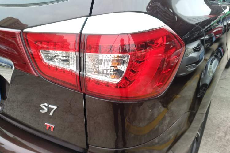 Used BYD S7 2015 1.5T Manual Luxury Model Right Rear Taillight