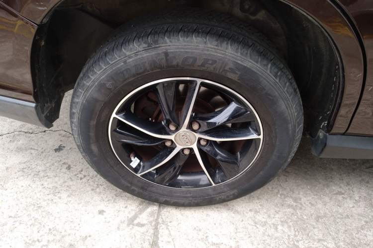 Used BYD S7 2015 1.5T Manual Luxury Model Right Rear Wheel Hub