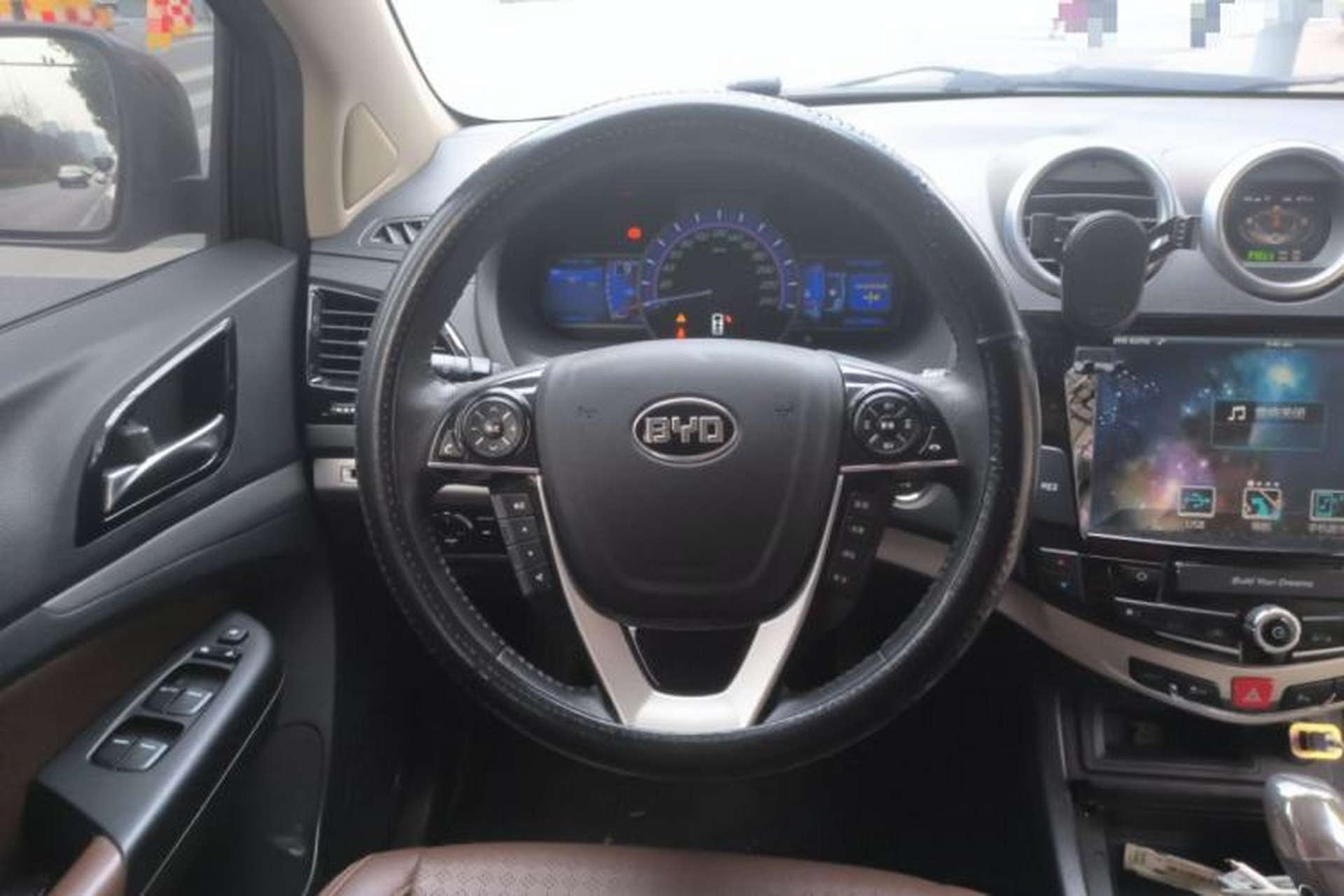 Used BYD S7 2015 2.0T Upgraded Automatic Luxury Version Steering Wheel