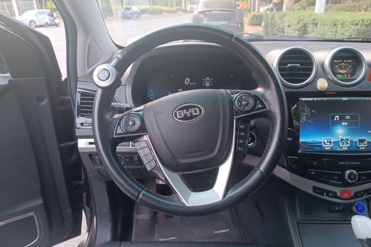 Used BYD S7 2015 2.0T Automatic Flagship Edition Steering Wheel
