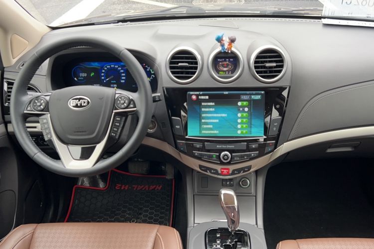Used BYD S7 2015 2.0T Upgraded Automatic Flagship Version Center Console