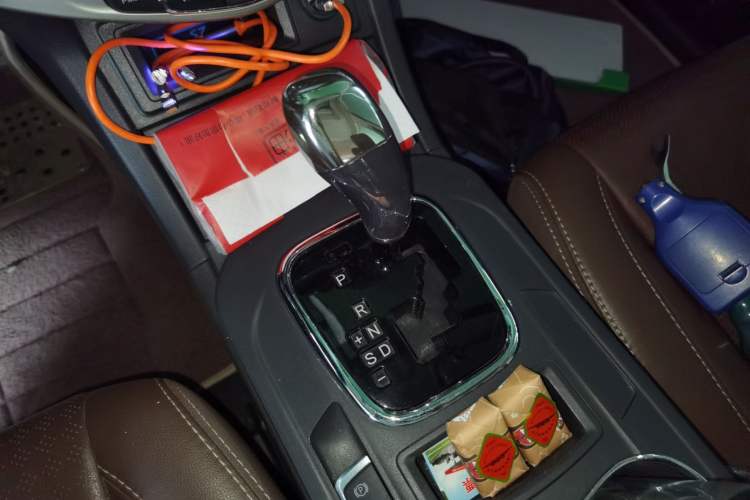 Used BYD S7 2015 2.0T Upgraded Automatic Luxury Version Gear Lever
