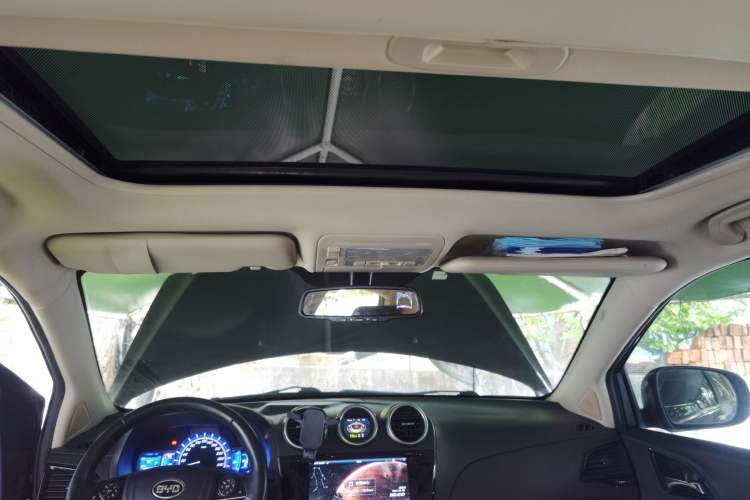 Used BYD S7 2015 2.0T Upgraded Automatic Luxury Version Headliner