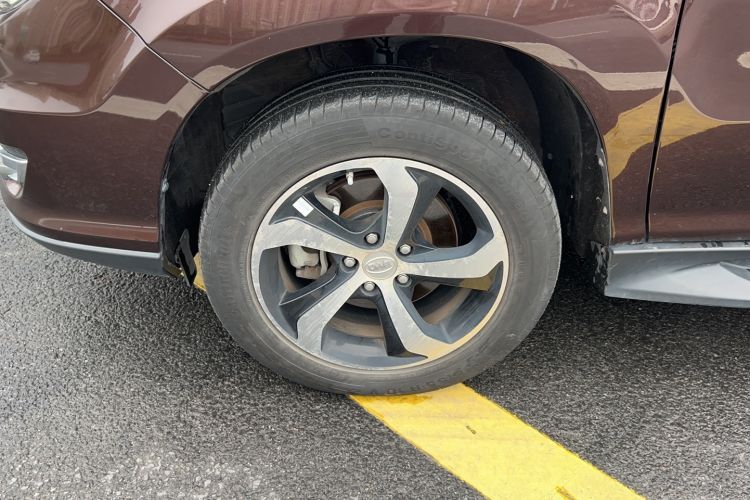 Used BYD S7 2015 2.0T Upgraded Automatic Flagship Version Left Front Wheel Hub