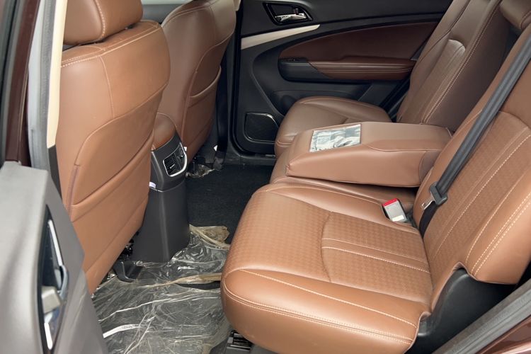 Used BYD S7 2015 2.0T Upgraded Automatic Flagship Version Left Rear Seat