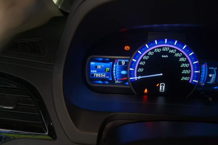 Used BYD S7 2015 2.0T Upgraded Automatic Luxury Version Odometer Close Up