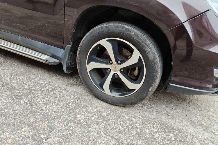 Used BYD S7 2015 2.0T Upgraded Automatic Luxury Version Right Front Wheel Hub