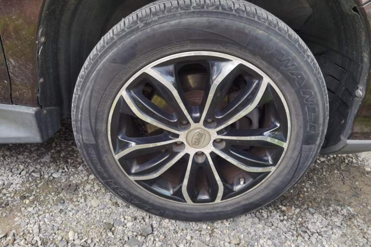 Used BYD S7 2015 2.0T Upgraded Automatic Luxury Version Right Front Wheel Hub
