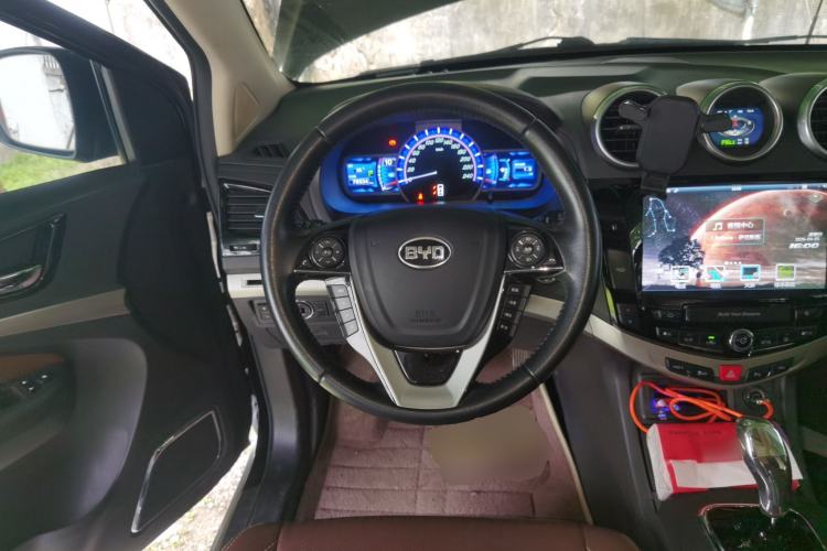 Used BYD S7 2015 2.0T Upgraded Automatic Luxury Version Steering Wheel
