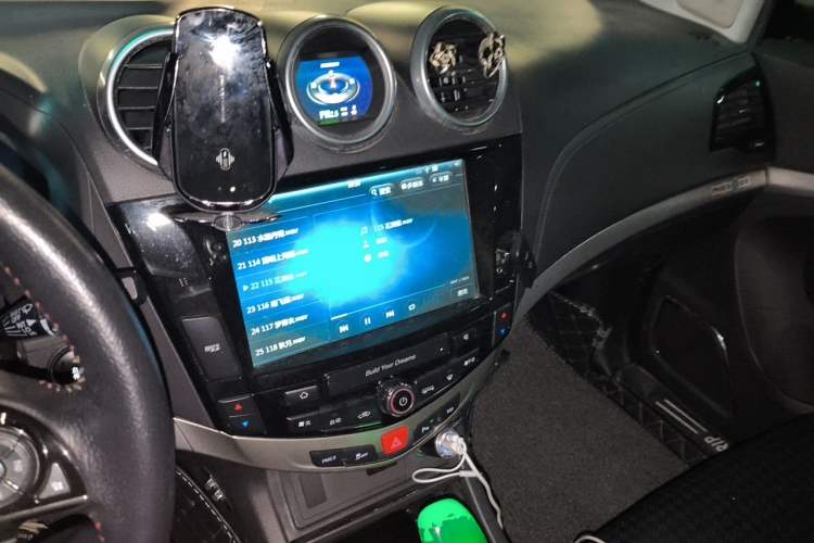 Used BYD S7 2015 2.0T Automatic Flagship Edition Audio And AC Panel