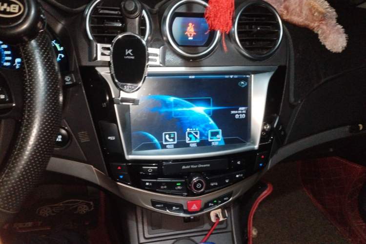 Used BYD S7 2015 2.0T Automatic Flagship Edition Audio And AC Panel