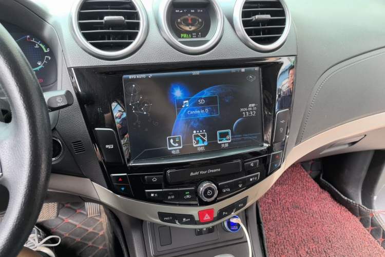 Used BYD S7 2015 2.0T Upgraded Automatic Flagship Version Audio And AC Panel
