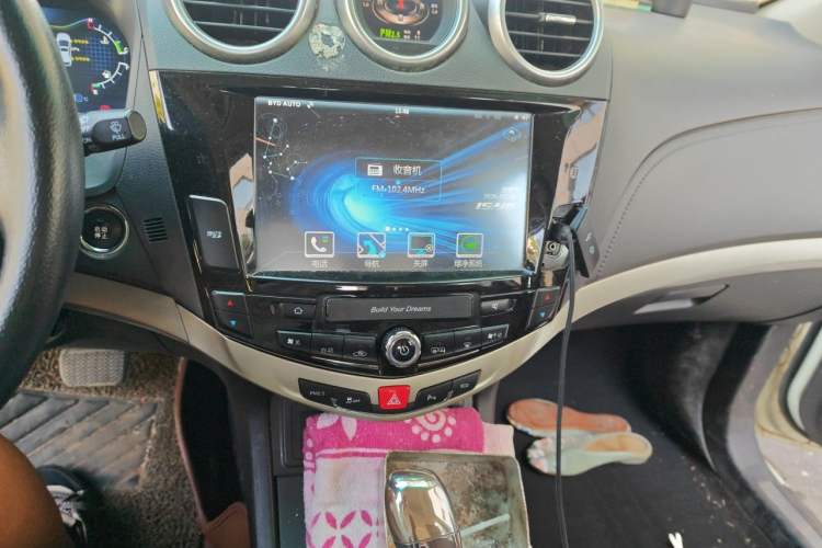 Used BYD S7 2015 2.0T Upgraded Automatic Flagship Version Audio And AC Panel