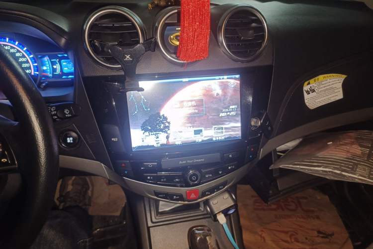 Used BYD S7 2015 2.0T Upgraded Automatic Luxury Version Audio And AC Panel