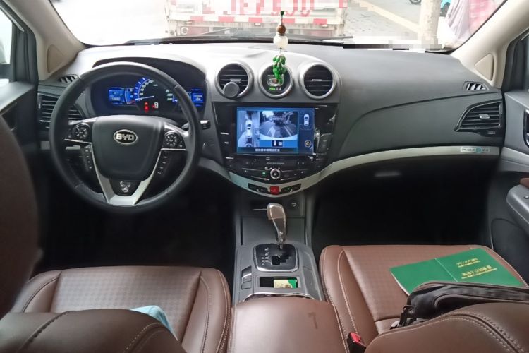 Used BYD S7 2015 2.0T Upgraded Automatic Luxury Version Center Console