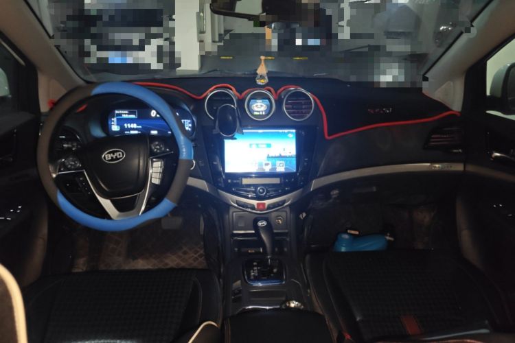 Used BYD S7 2015 2.0T Automatic Flagship Edition Center Console