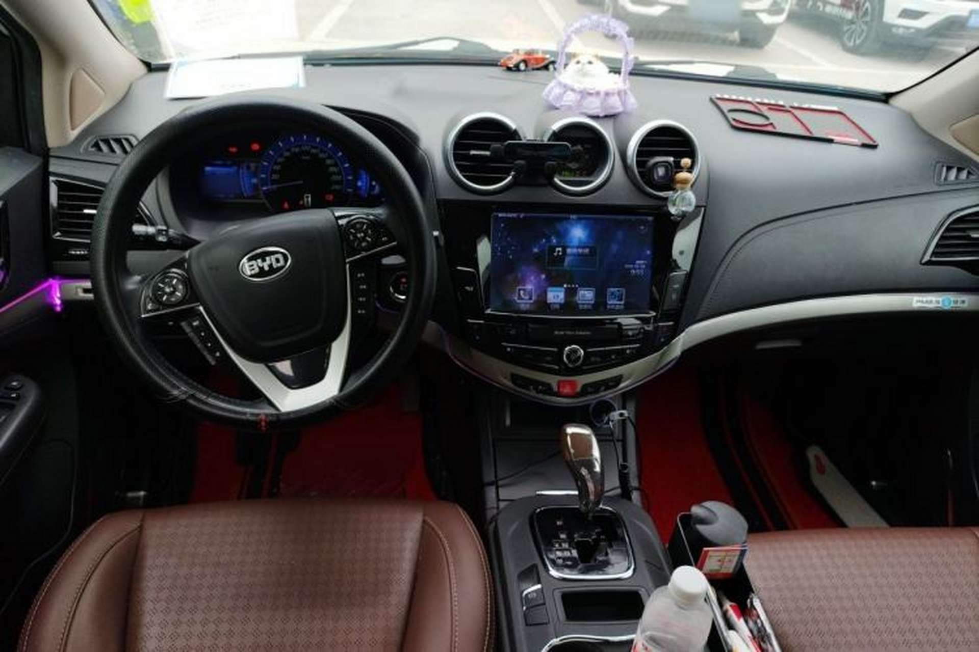 Used BYD S7 2015 2.0T Upgraded Automatic Luxury Version Center Console