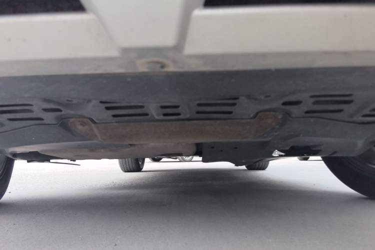 Used BYD S7 2015 2.0T Upgraded Automatic Luxury Version Chassis Front