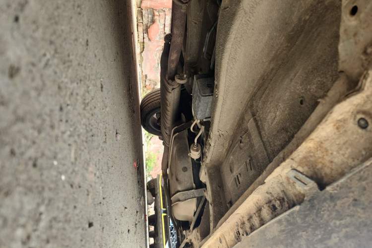 Used BYD S7 2015 2.0T Automatic Prestige Model Chassis Front Left