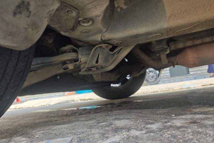 Used BYD S7 2015 2.0T Automatic Prestige Model Chassis Front Left