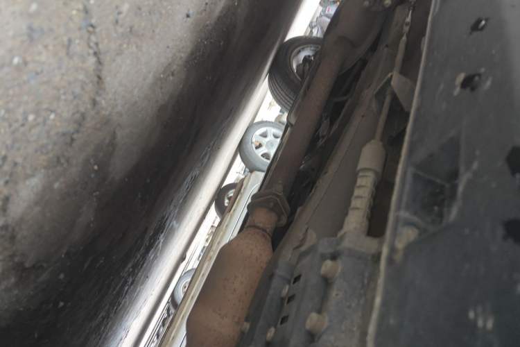 Used BYD S7 2015 2.0T Automatic Prestige Model Chassis Front Right