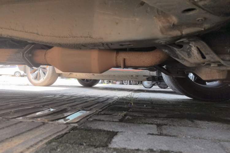 Used BYD S7 2015 2.0T Upgraded Automatic Luxury Version Chassis Front Right