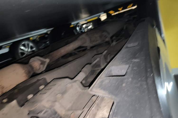 Used BYD S7 2015 2.0T Automatic Flagship Edition Chassis Front Right
