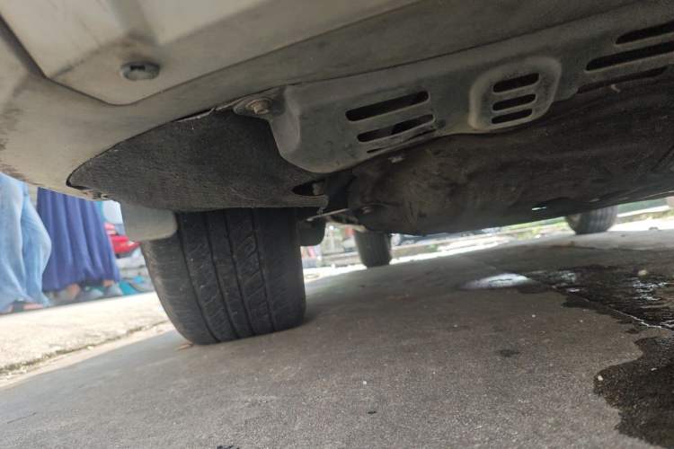 Used BYD S7 2015 2.0T Automatic Prestige Model Chassis Front Right
