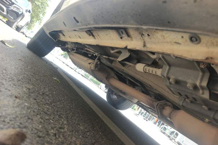 Used BYD S7 2015 2.0T Automatic Prestige Model Chassis Front Right