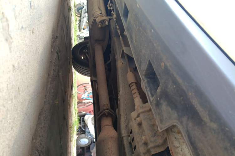 Used BYD S7 2015 2.0T Automatic Prestige Model Chassis Front Right