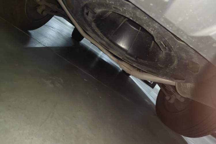 Used BYD S7 2015 2.0T Upgraded Automatic Luxury Version Chassis Rear