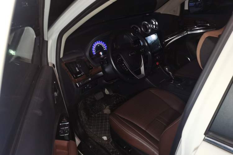 Used BYD S7 2015 2.0T Upgraded Automatic Luxury Version Driver Seat