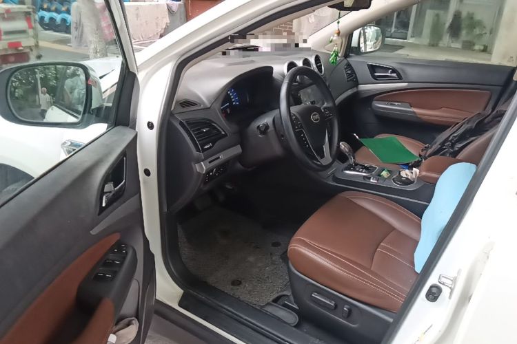 Used BYD S7 2015 2.0T Upgraded Automatic Luxury Version Driver Seat