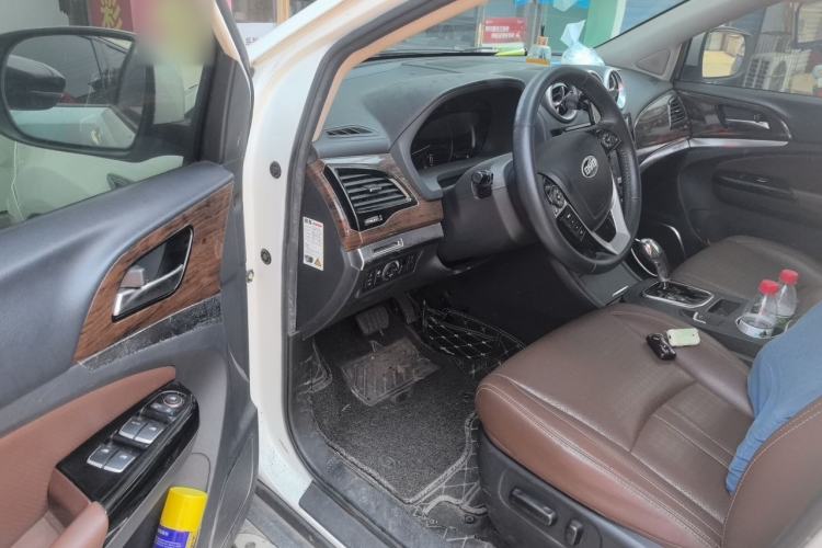 Used BYD S7 2015 2.0T Upgraded Automatic Luxury Version Driver Seat