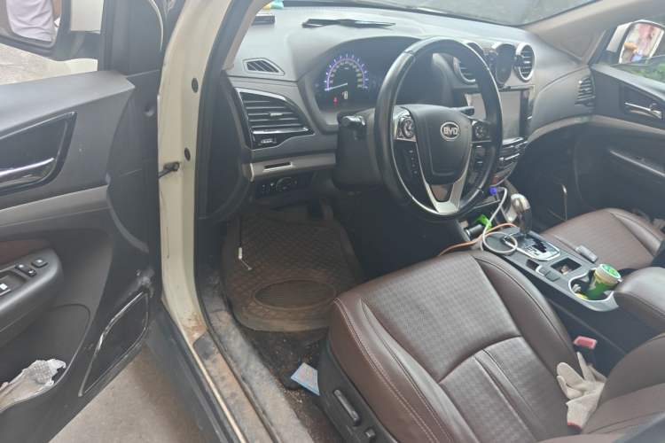 Used BYD S7 2015 2.0T Automatic Prestige Model Driver Seat