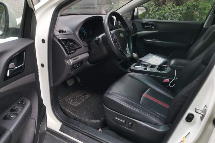 Used BYD S7 2015 2.0T Automatic Prestige Model Driver Seat