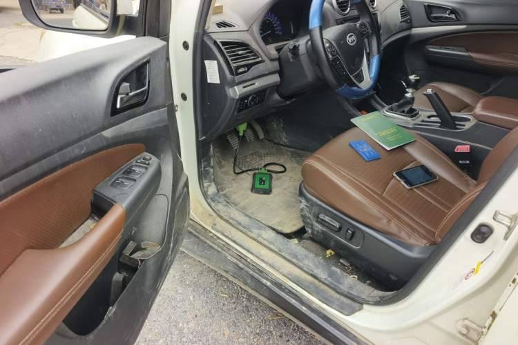 Used BYD S7 2015 1.5T Manual Luxury Model Driver Seat