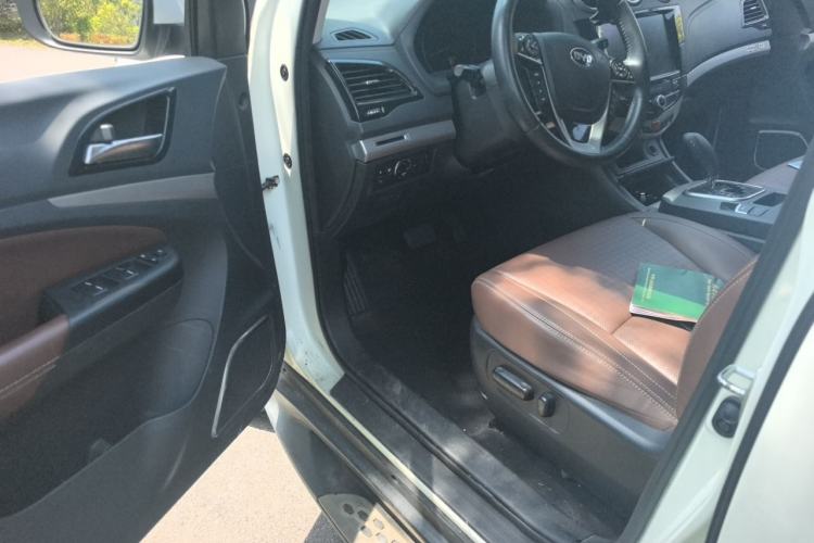 Used BYD S7 2015 2.0T Upgraded Automatic Luxury Version Driver Seat