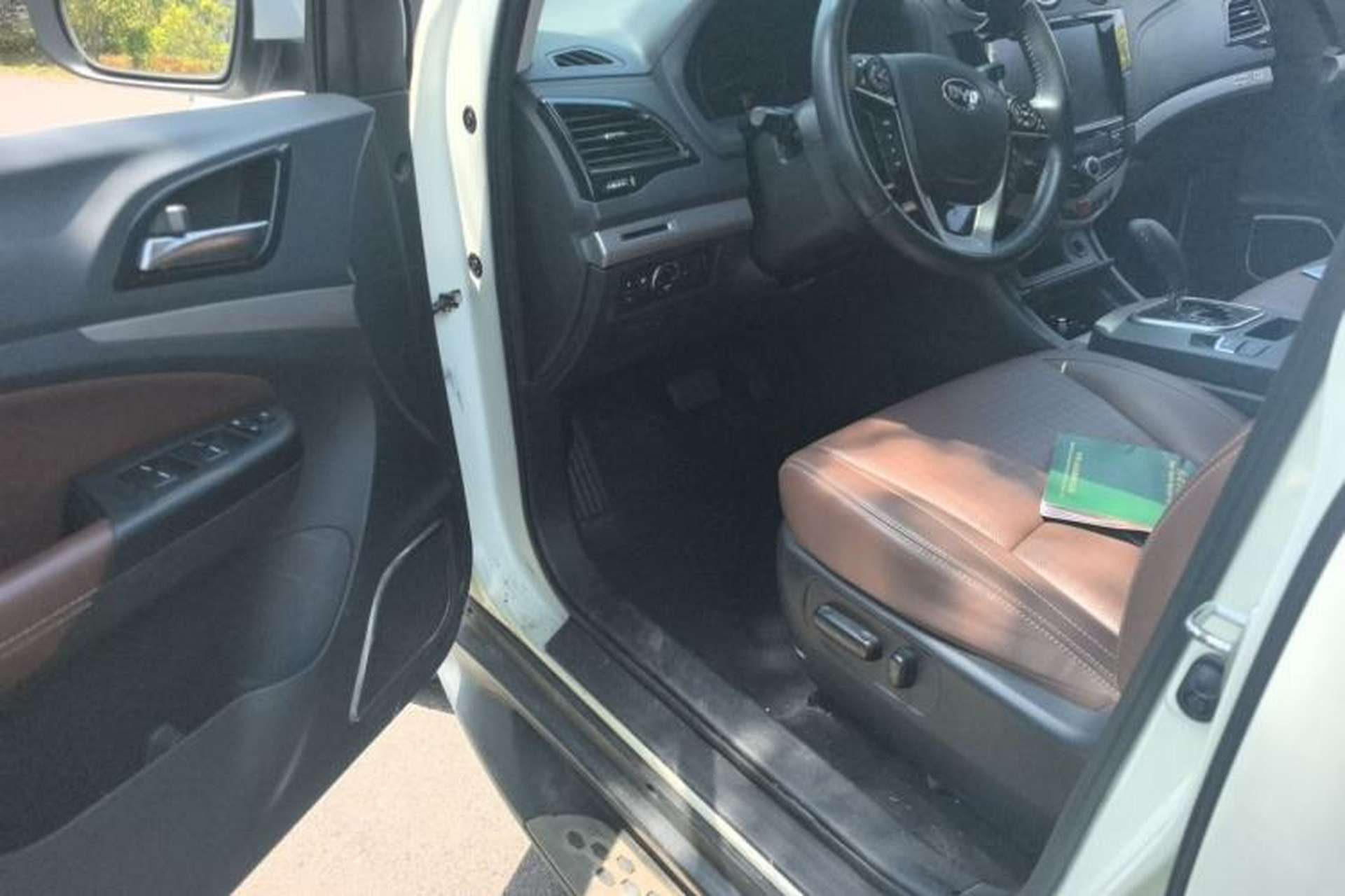 Used BYD S7 2015 2.0T Upgraded Automatic Luxury Version Driver Seat