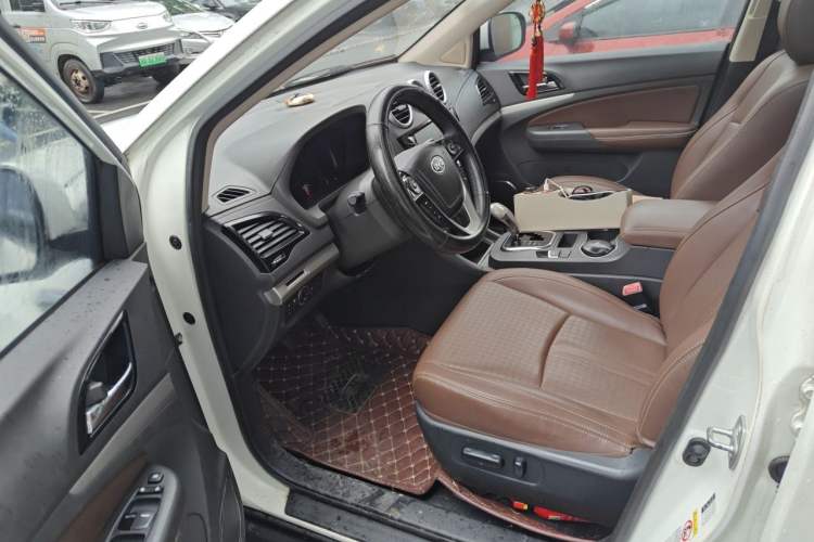 Used BYD S7 2015 2.0T Automatic Luxury Model Driver Seat