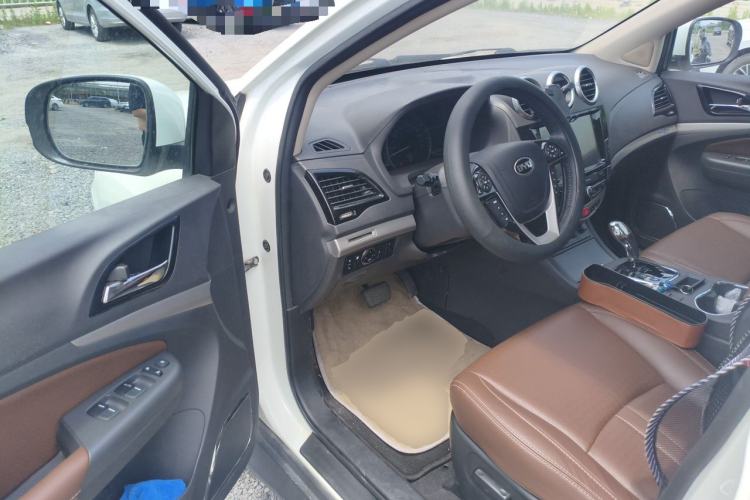 Used BYD S7 2015 2.0T Upgraded Automatic Luxury Version Driver Seat