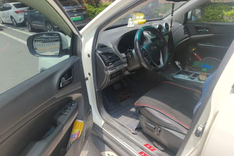 Used BYD S7 2015 2.0T Automatic Prestige Model Driver Seat