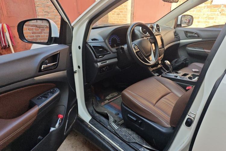 Used BYD S7 2015 2.0T Upgraded Automatic Luxury Version Driver Seat