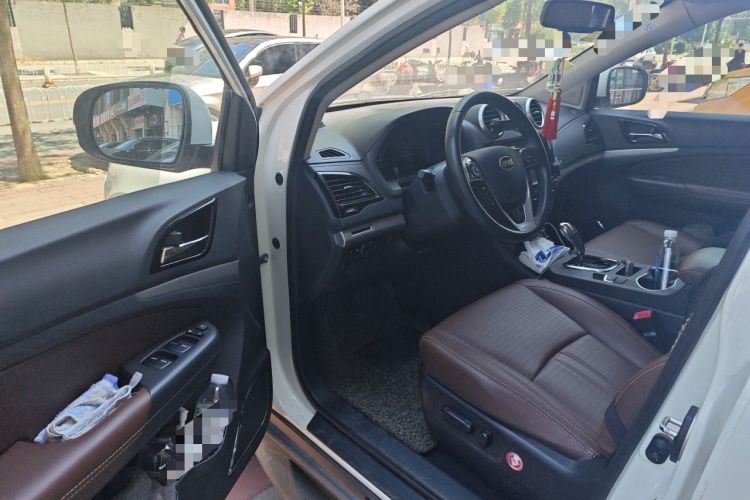 Used BYD S7 2015 2.0T Upgraded Automatic Luxury Version Driver Seat