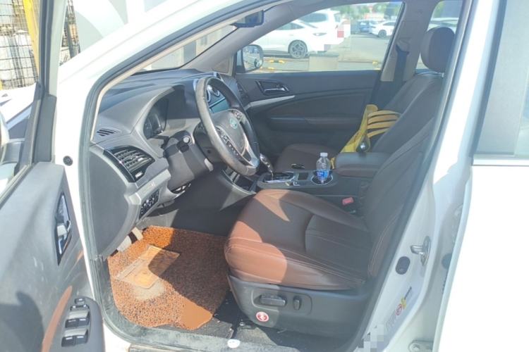Used BYD S7 2015 2.0T Upgraded Automatic Luxury Version Driver Seat
