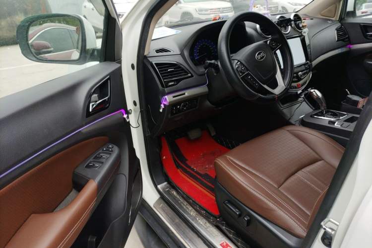 Used BYD S7 2015 2.0T Upgraded Automatic Luxury Version Driver Seat