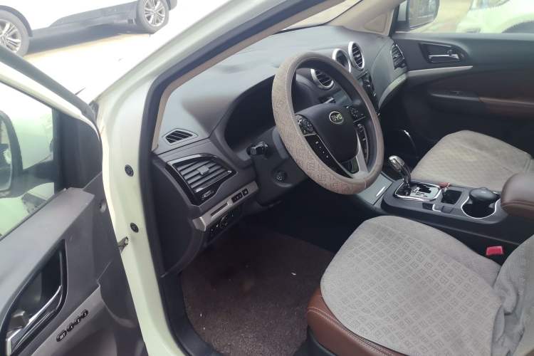 Used BYD S7 2015 2.0T Automatic Flagship Edition Driver Seat