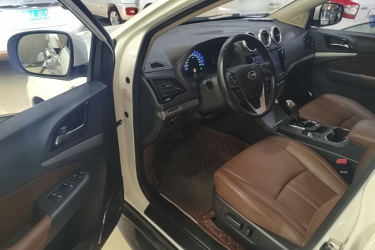 Used BYD S7 2015 2.0T Upgraded Automatic Luxury Version Driver Seat